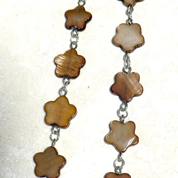 Caramel Mother of Pearl Flower Beaded Short Necklace + Cute Slim Cat Pendant - Picture 9 of 13